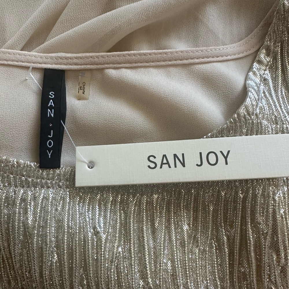 San Joy Cream Asymmetrical Sleeveless Muscle Tee - Picture 7 of 9